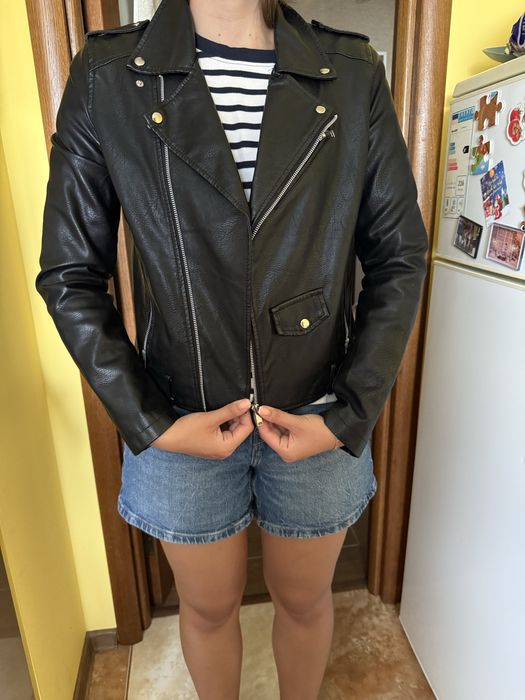 Куртка шкіряна , куртка жіноча осіння