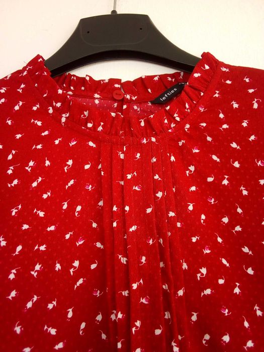 Blusa vermelha com flores - Lefties - Tamanho L