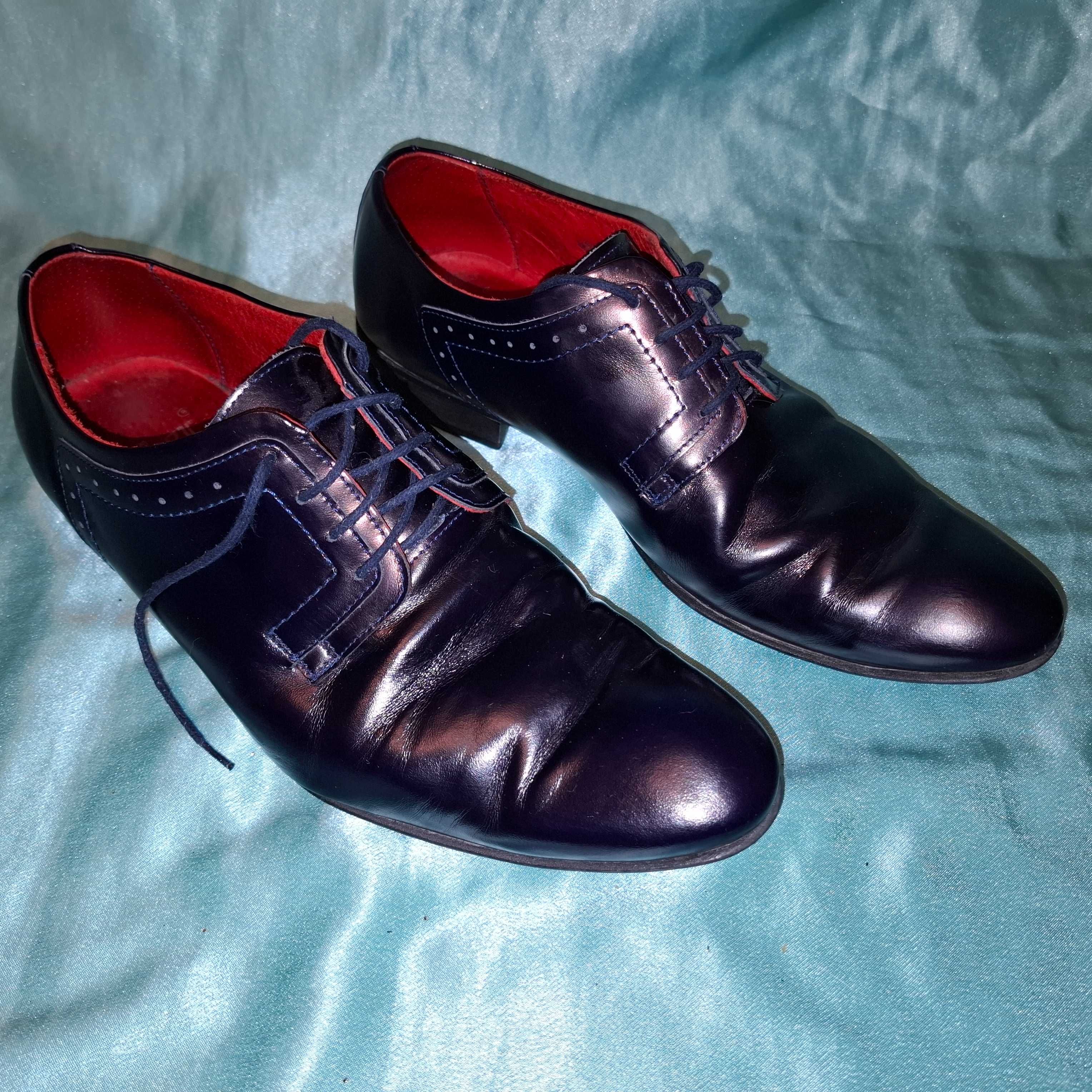 Eleganckie męskie buty do garnituru wesele roz 42 firmy Faber lakierki