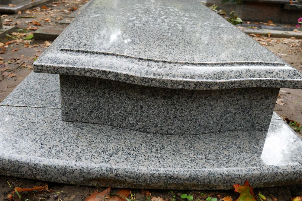 Profesjonalne czyszczenie i odświeżanie nagrobków – sprzątanie grobów