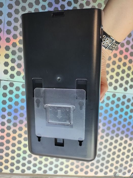 Dozownik na mydło na ścianę