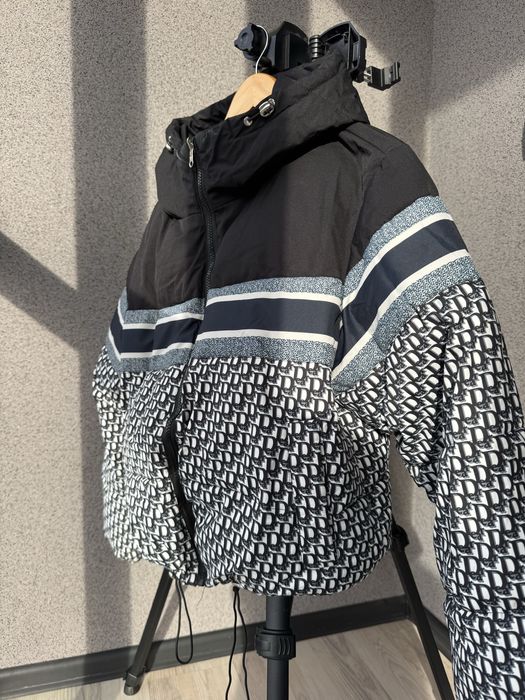 Зимова жіноча куртка пуховик Dior
