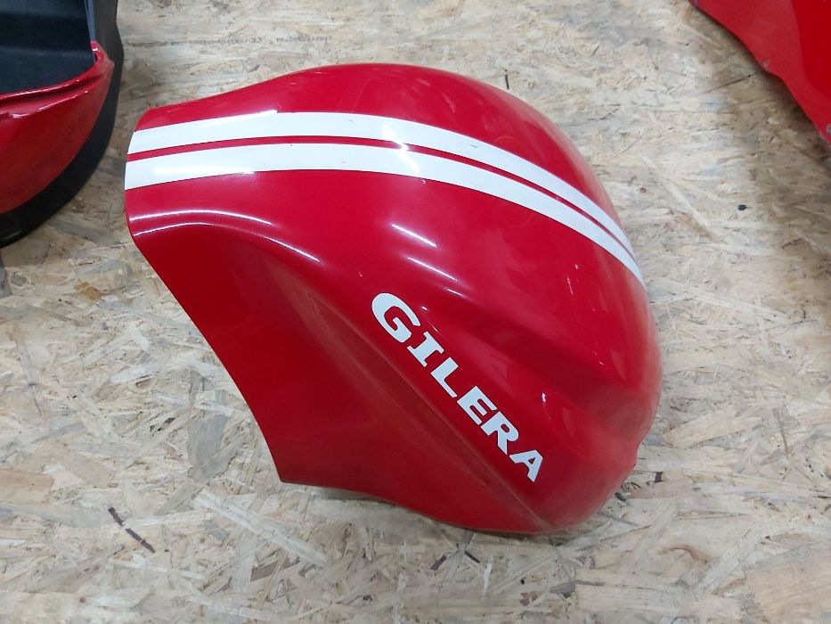 Aprilia Gilera DNA 125 50 Dekiel obudowa chlodnica polka kierownica os