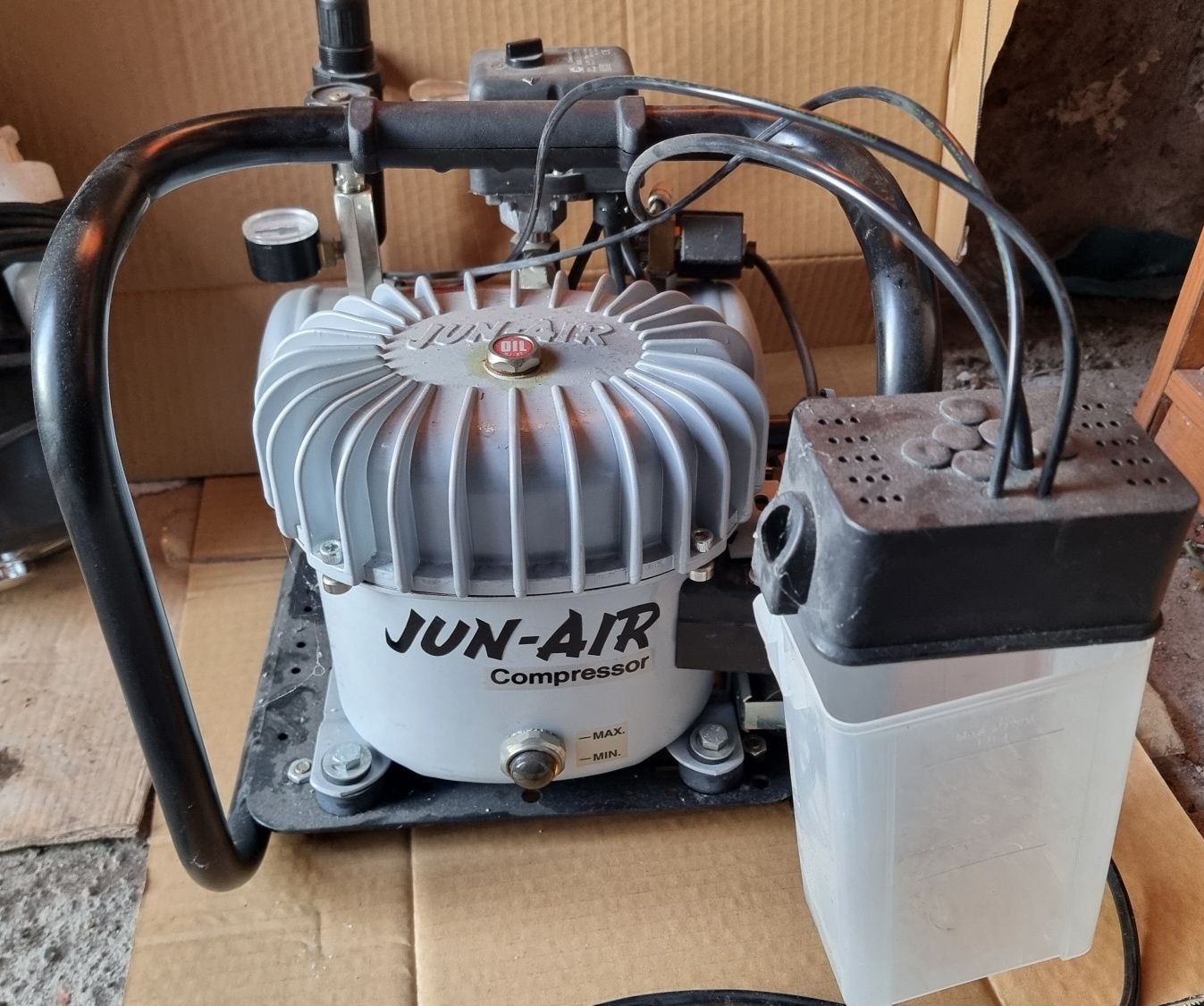 Kompresor jun-air