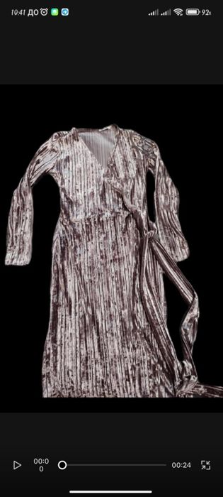 Велюрова сукня платя на запах в рубчик