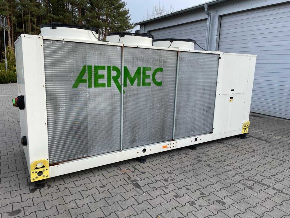 Agregat wody lodowej chiller Aermec NRL 080 o wydajności 211 kW