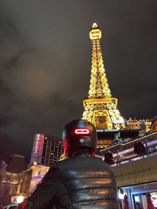 COSMO CONNECTED światło stopu na kask GPS