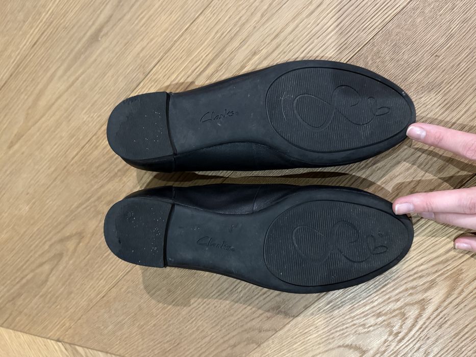 класичні балетки чорні та бежеві 38р