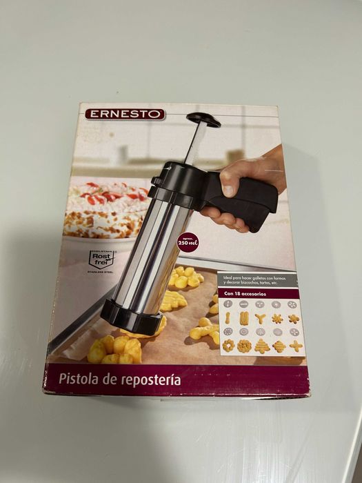 Pistola de pastelaria nova - oferta forma e copos