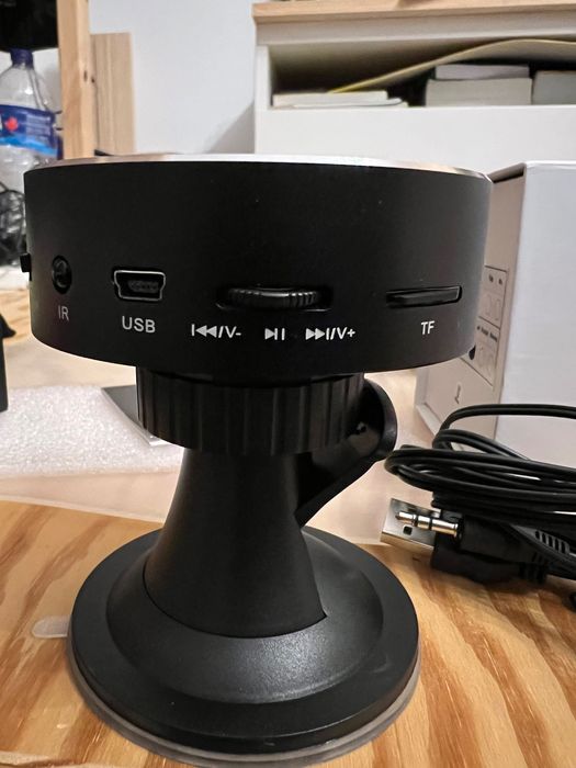 Coluna Adin portátil com ventosa