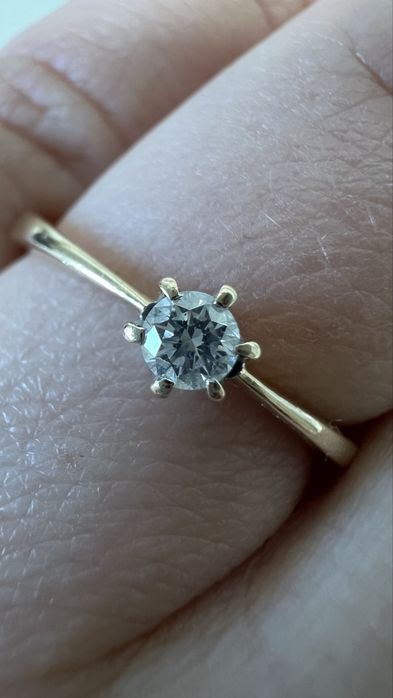 Apart Pierścionek zaręczynowy z diamentem 0,11ct r. 12