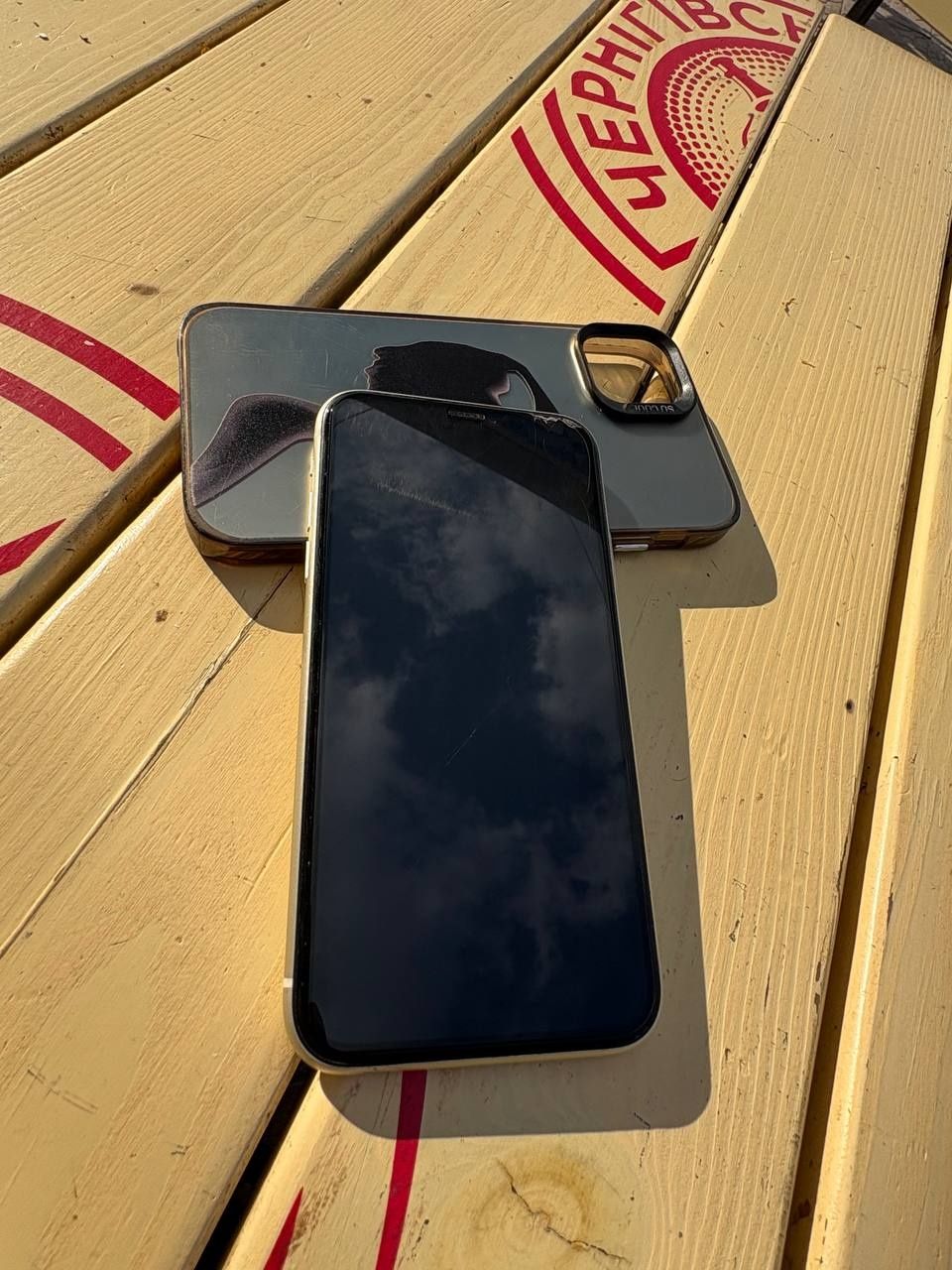 Продам Iphone 11