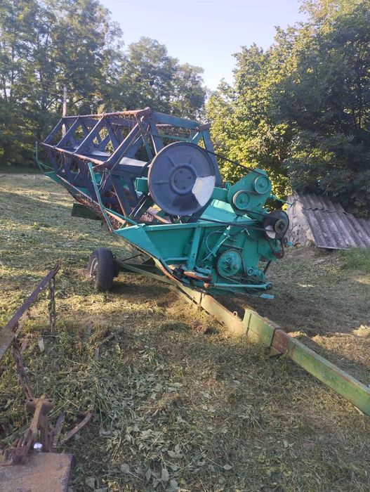 John Deere 1055 комбайн