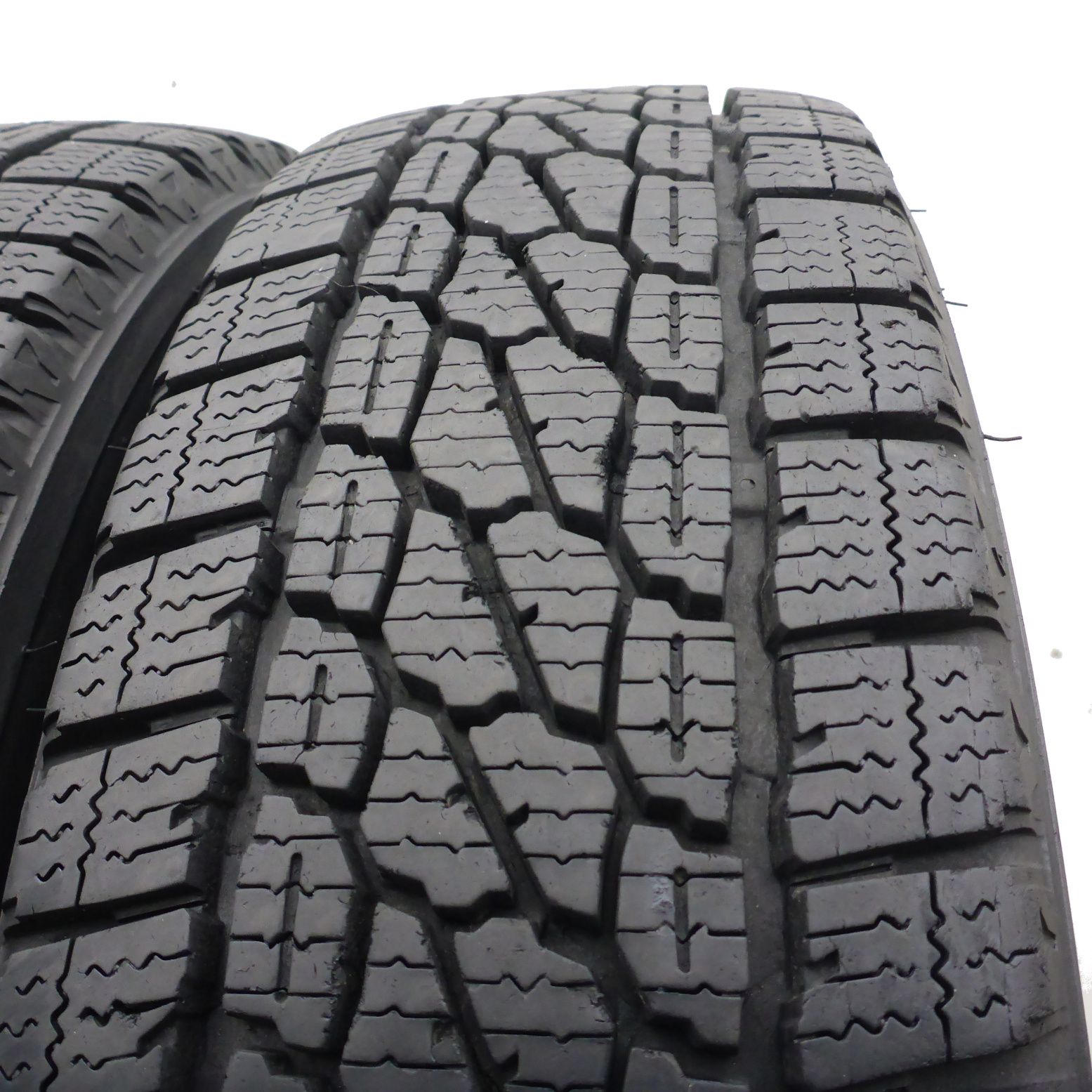 Opony 165/70/14C Firestone 165/70R14C 89/87R Vanhawk Zimowe 2022 7,5mm