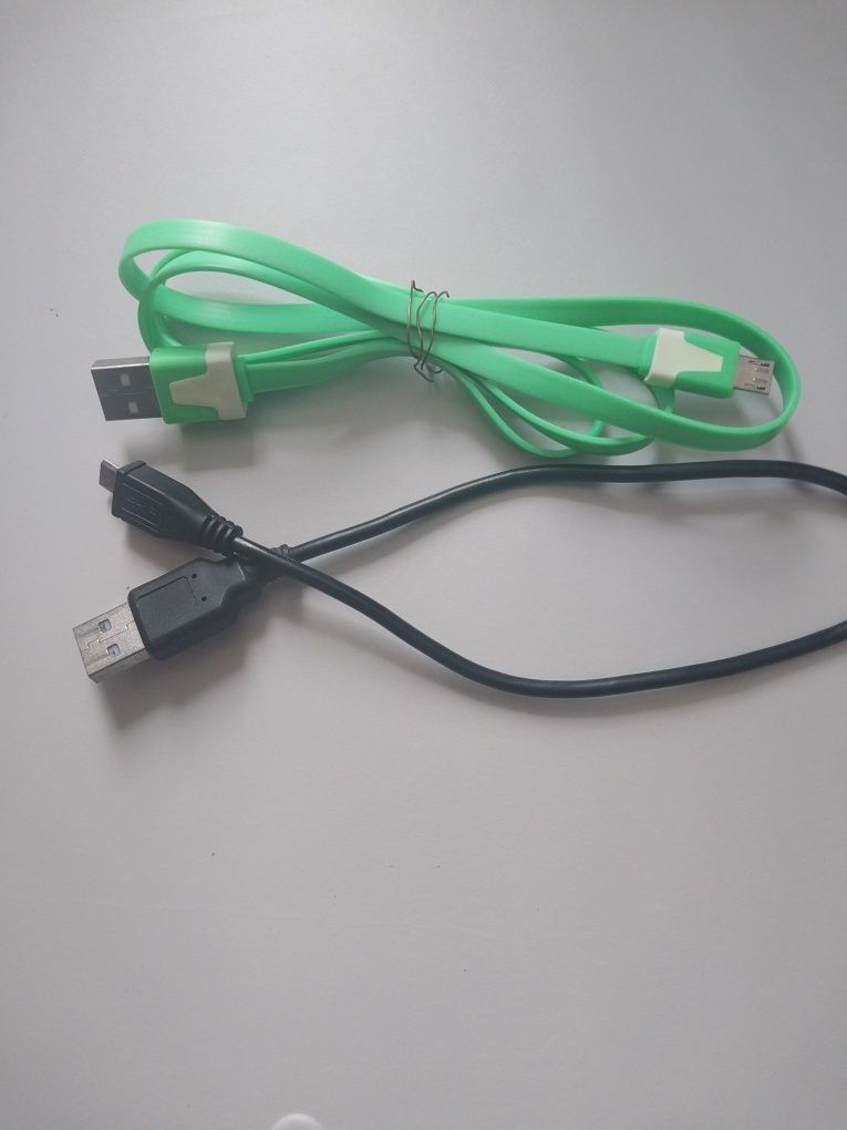 Кабель MicroUSB,для смартфона,в рабочем состоянии.