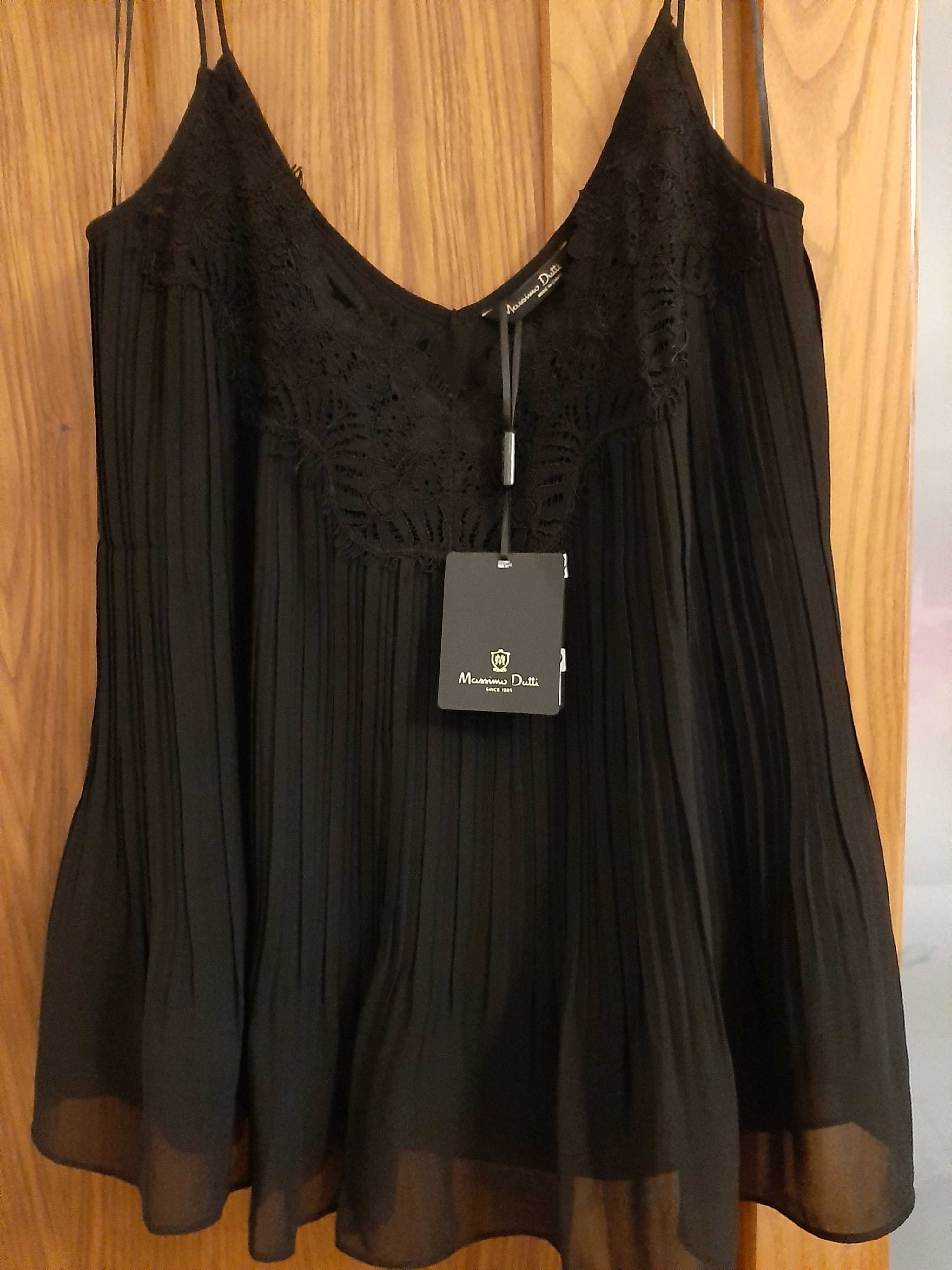 Top preto plissado com renda Massimo Dutti