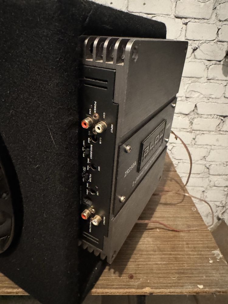 Subwoofer BLAUPUNKT z wzmacniaczem BLOW