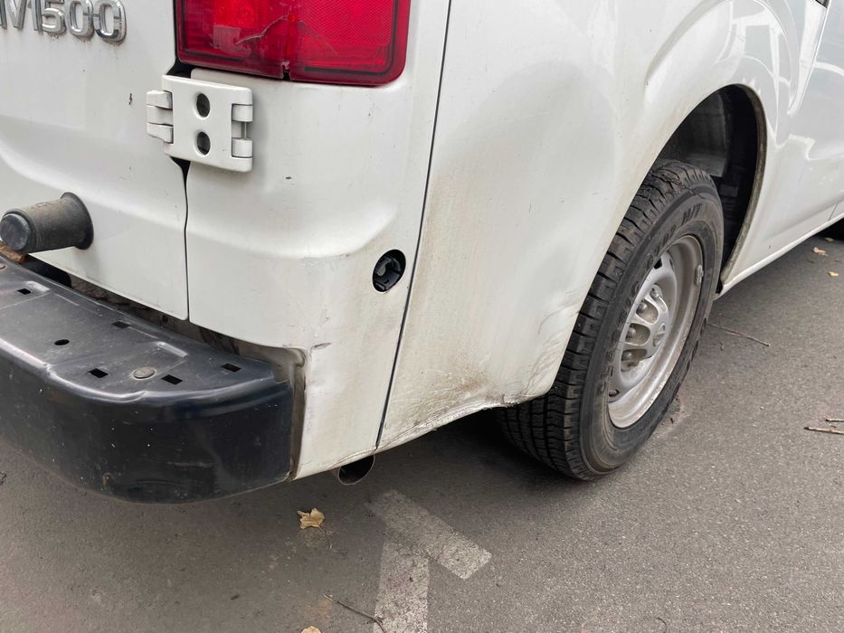 Надійний вантажний фургон з пробігом NISSAN NV1500