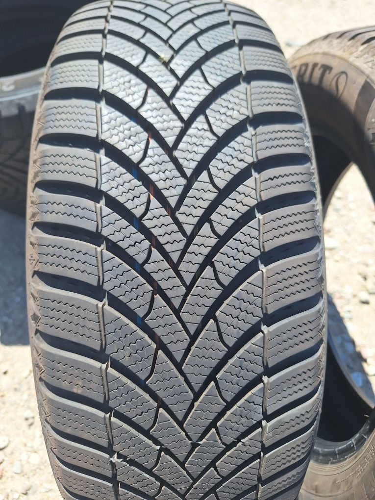 Opony zimowe Semperit speed grip 5  205 55 r16