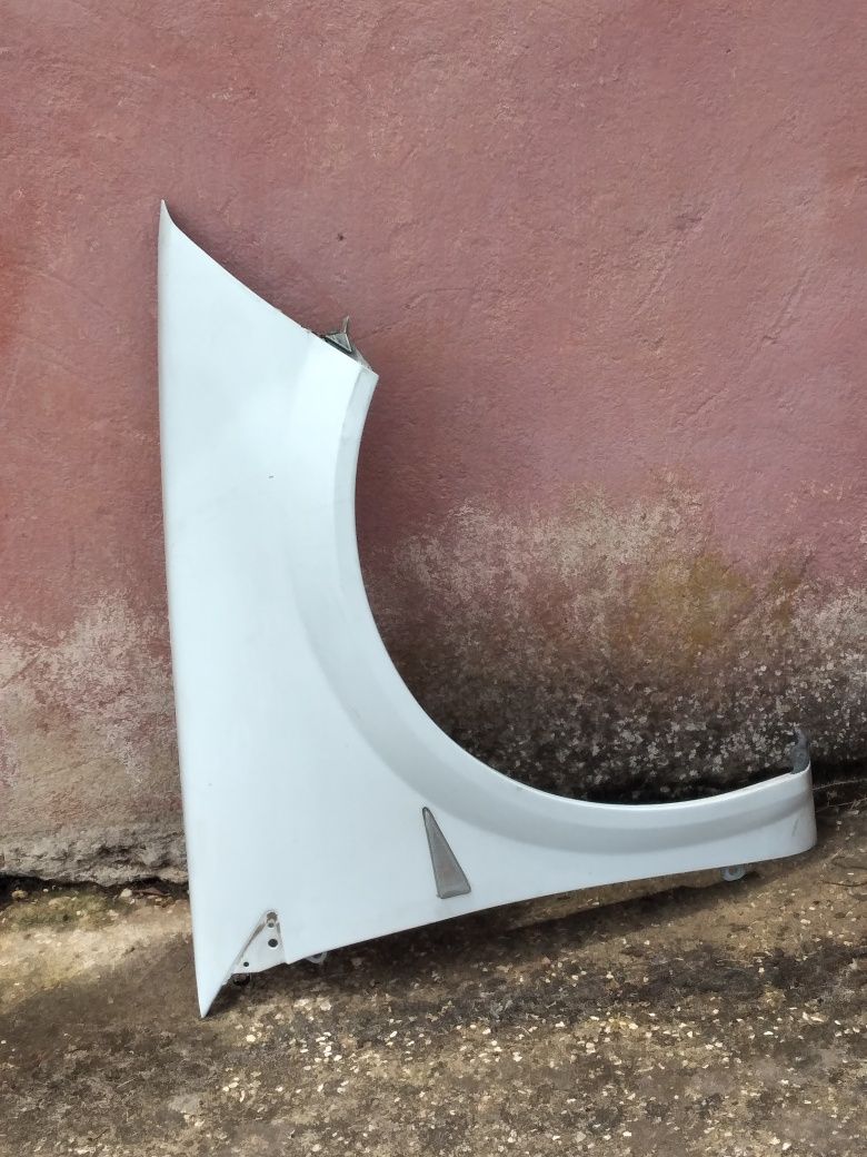Guarda Lamas Renault Megane ll Ano 2002 a 2008 com Pisca Cor Branco