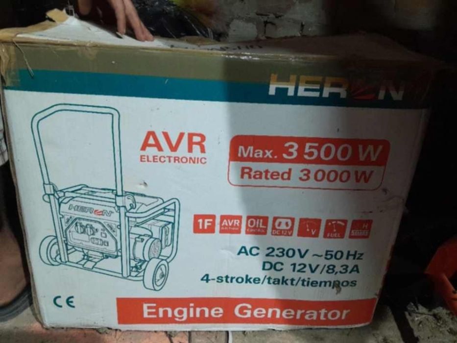 Продам генератор heron