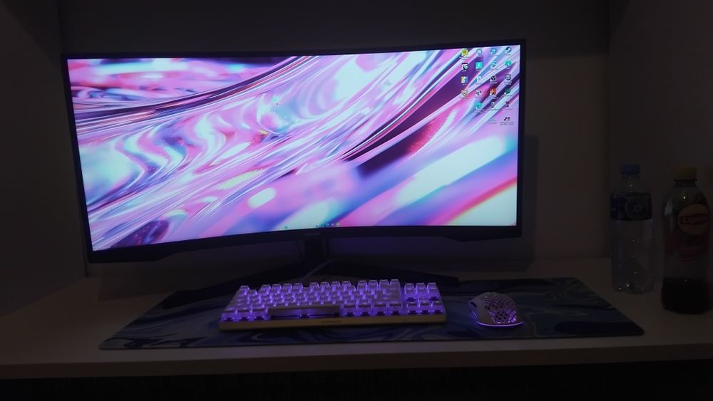 Monitor Samsung 165 Hz 3440x1440 1ms