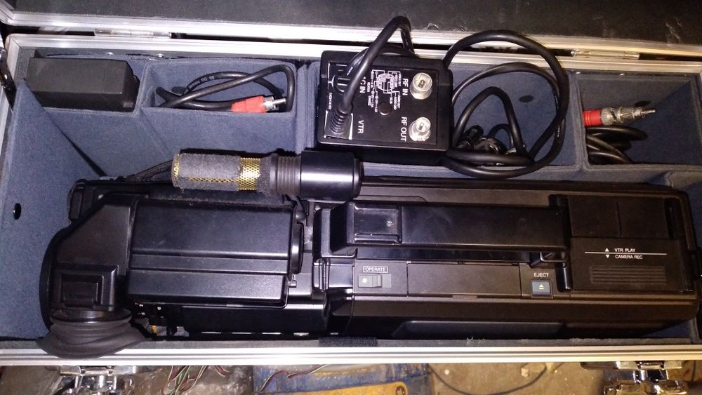 Kamera filmowa Panasonic S-VHS NV-MS1