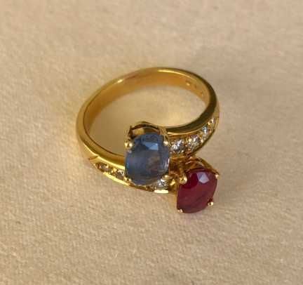 Złoty pierścionek szafir, rubin i brylanty. Certyfikat