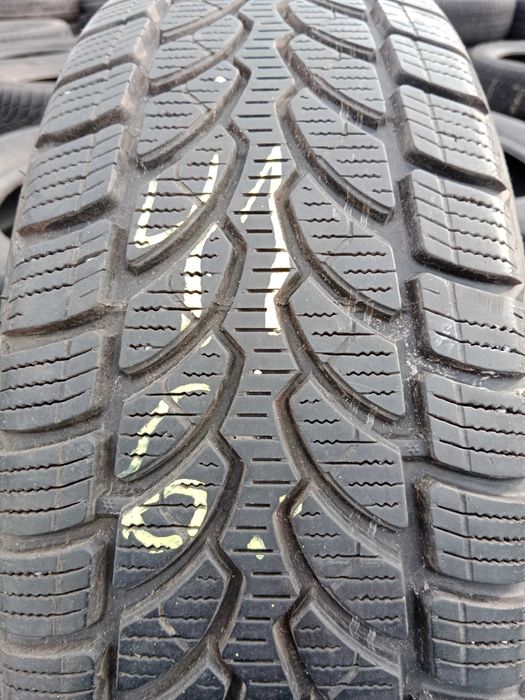 Opona używana 195/65R15 Bridgestone Blizzak LM-32 MO 1szt.