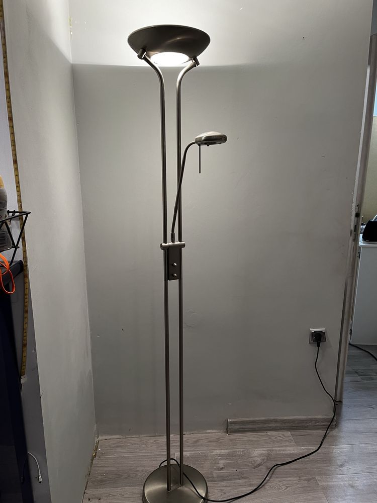 Lampa podlogowa stojąca