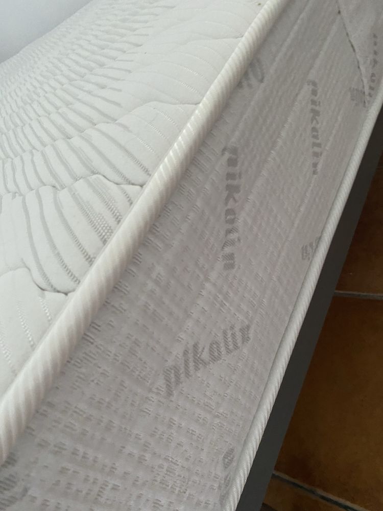 Colchão plkolin +estrado para cama de casal.