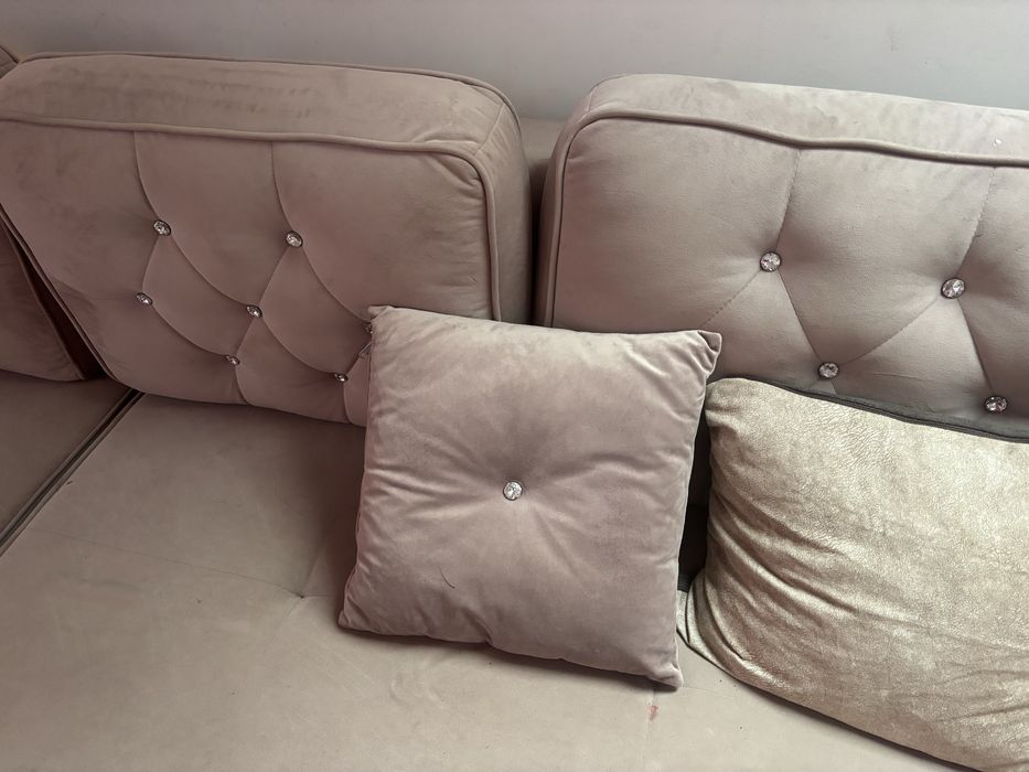 Naroznik pudrowy róż