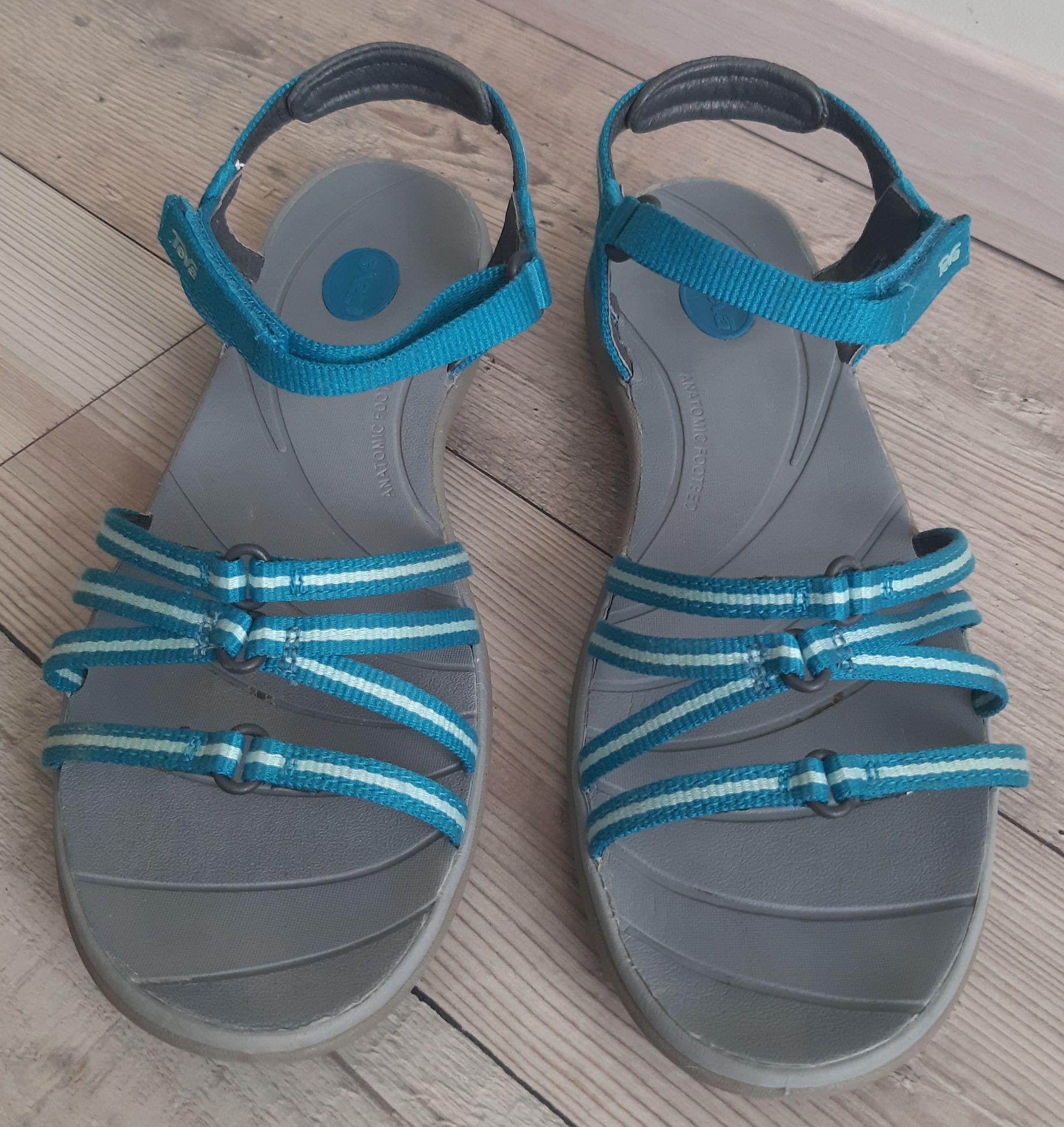 Босоніжки Teva (р.40)