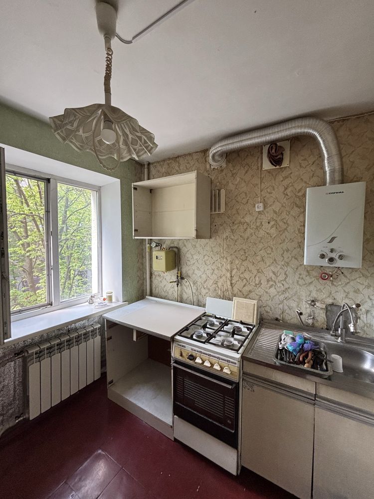Продается 2 комнатная квартира. Центр. Славянск.