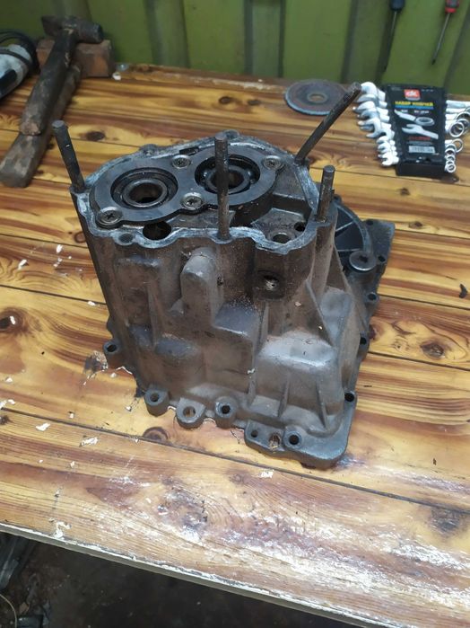 Продам картер коробки передач сенс