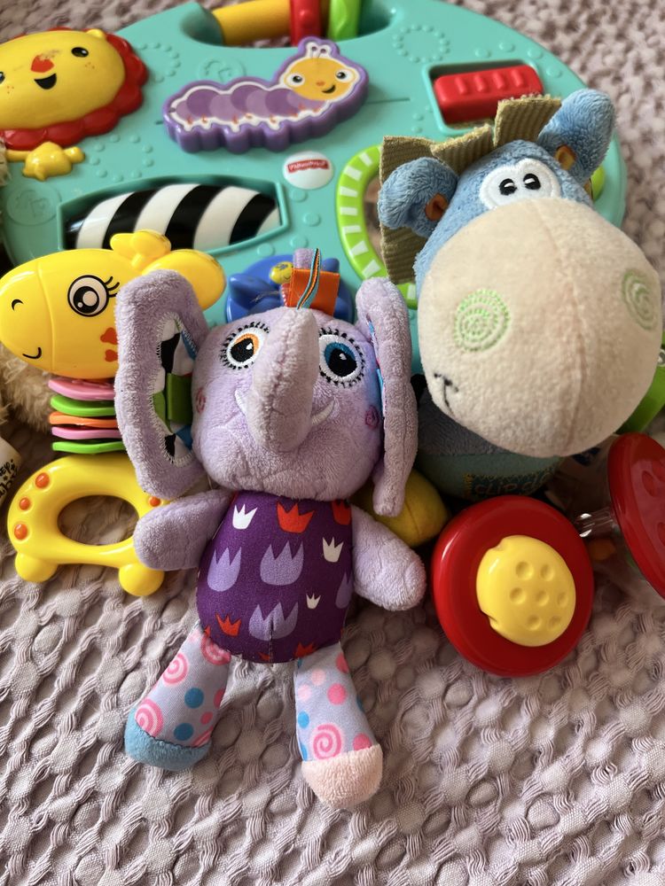 Іграшки для найменших: контрастна книжка, Fisher Price, Tiny Love