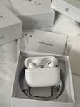 AirPods pro 2.
