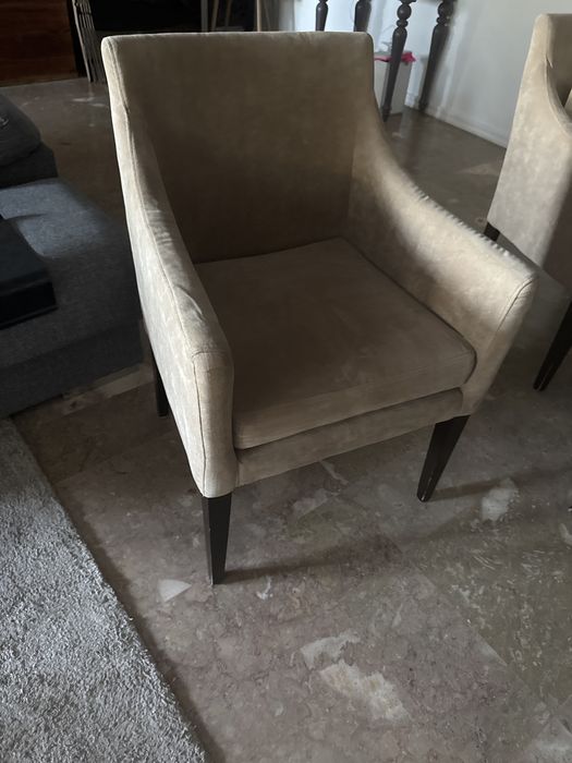 Conjunto mesa e 4 cadeiras