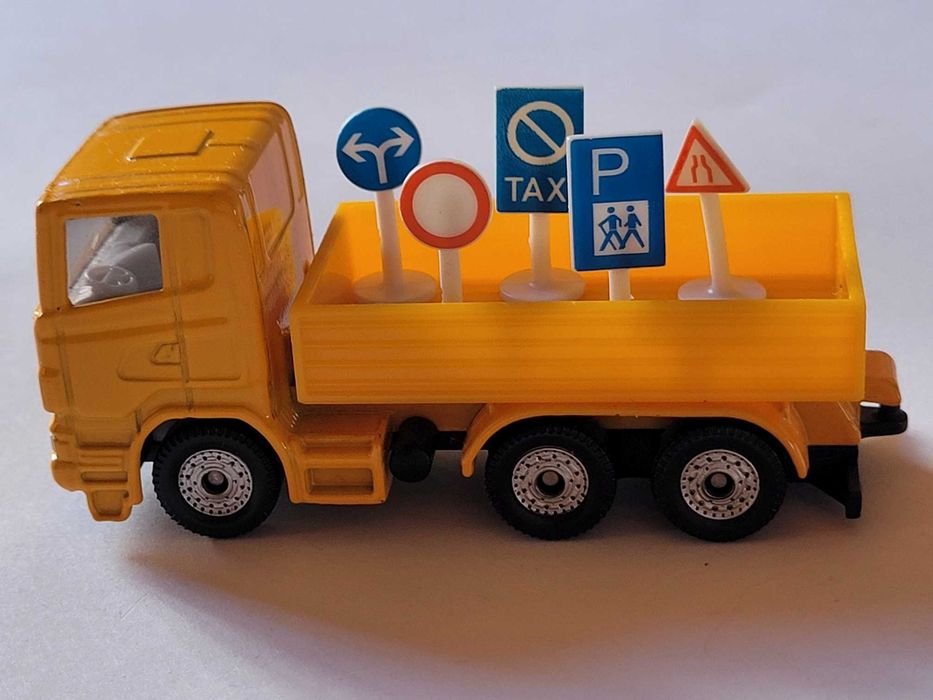 Фура  зі знаками  Siku Колекційна модель Оригінал Метал