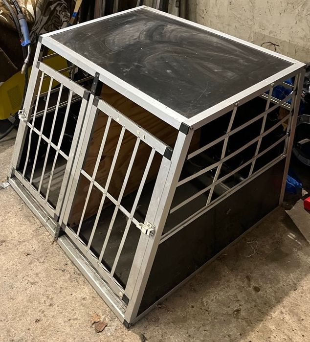 Klatka duża dla 1 dużego psa lub 2 mniejszych.