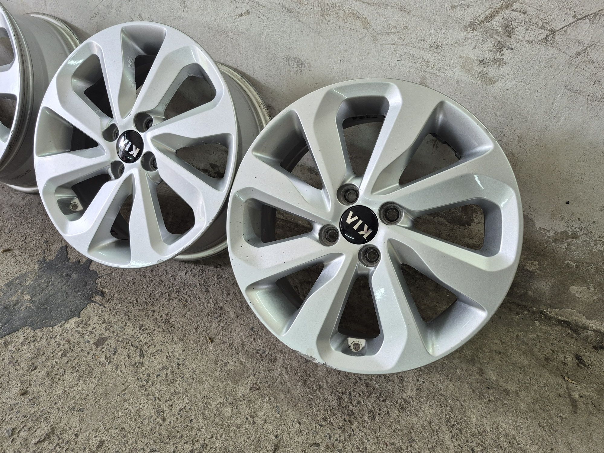 Продам оригінальні литі диски р16 4×100!
