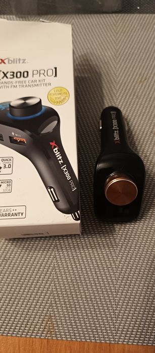 Transmiter FM zestaw głośnomówiący