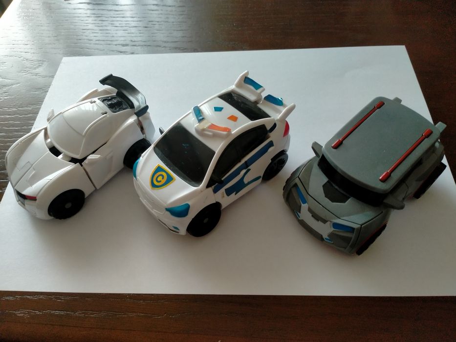 Роботи,трансформери та поїзд "Томас"