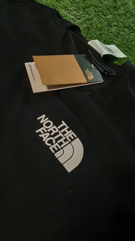 Футболка The North Face box nse short-sleevet t-shirt black