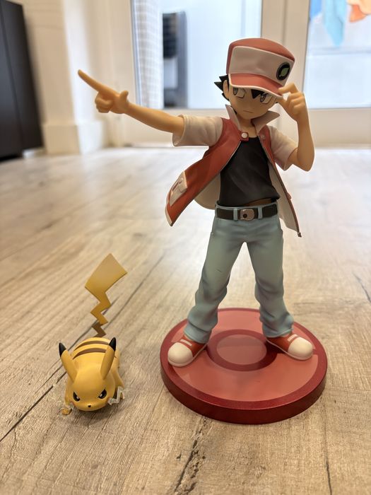Pokemon Red Figura Collectible