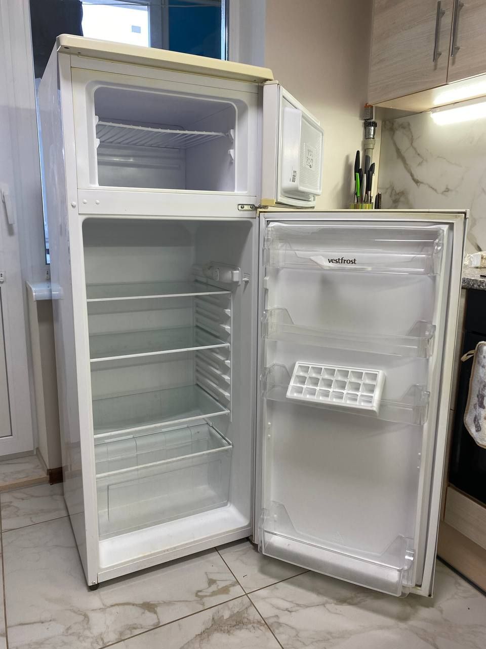 Продам холодильник VESTFROST