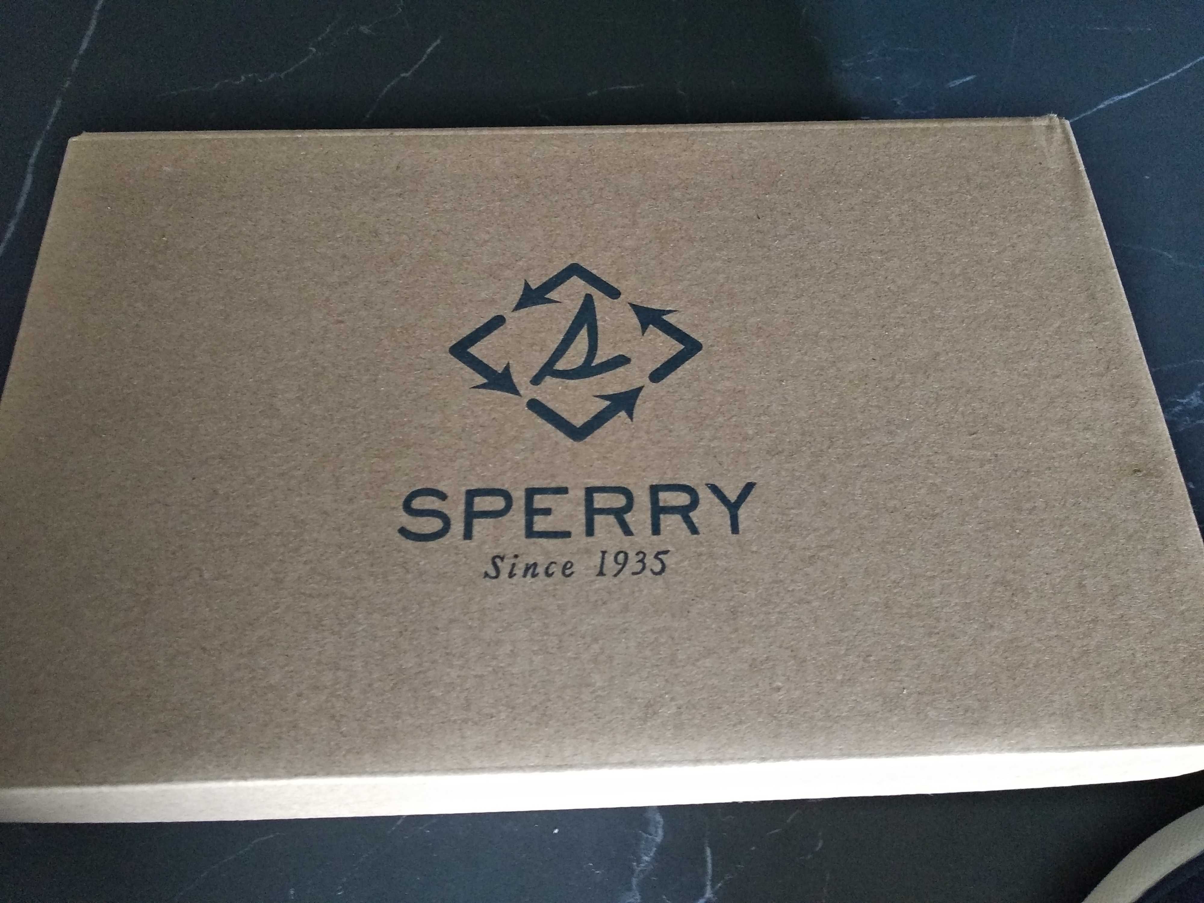 Мокасини,кеди, туфлі Sperry