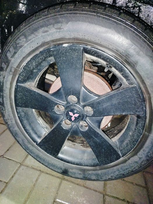 Koła z oponami zimowymi Pajero pinin