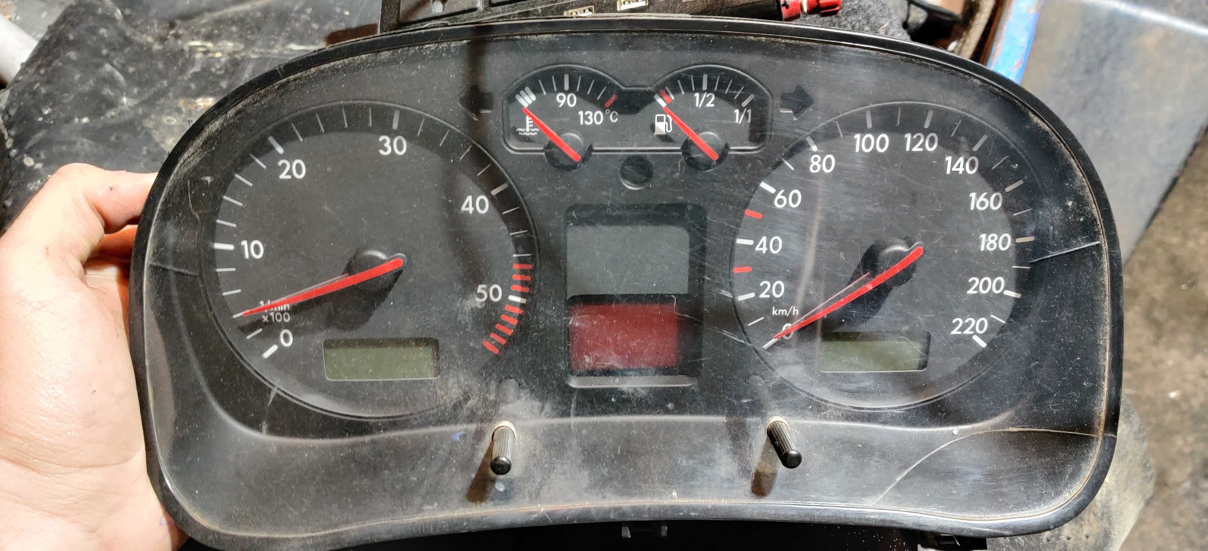 Панель приладів 1J0920825B VAG. Volkswagen Golf IV, Bora. 1.9 TDI