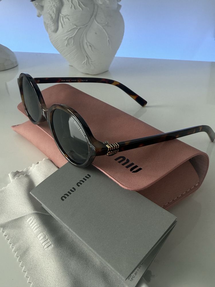 Oculos MiuMiu tartaruga
